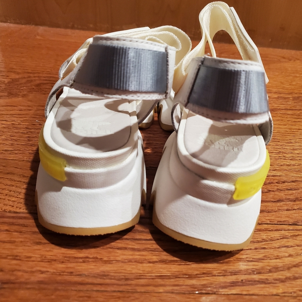 Sorel Kinetic Impact Sandals - Picture 5 of 8